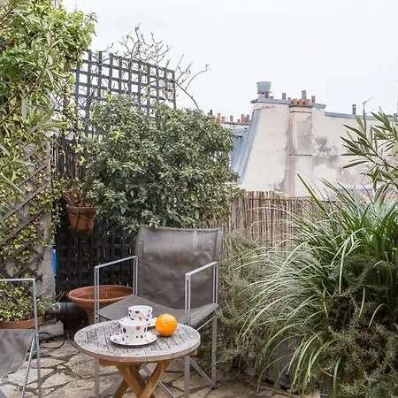 Rue Des Petits Carreaux By Onefinestay